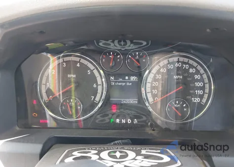 2010 Dodge Ram 1500 Slt/Sport/Trx z USA, uszkodzony, nr VIN 1D7RB1CP5AS119187